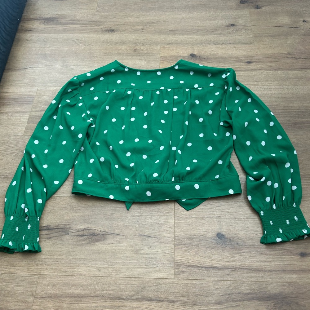 Elegant Green Polka Dot Blouse - Picture 2 of 3